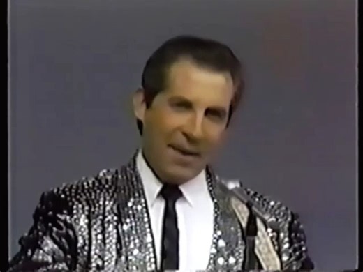 Happy Birthday to the legendary Claude Gray, also known as the "Tall Texan"! Born on January 26, 1932, in Henderson, Texas, Claude was best known for his 1960 hit "Family Bible," (written by WIllie Nelson) which reached No. 10 on the country chart. He stood tall at 6'5" and left an indelible mark on the music industry. Claude's music career spanned over 60 years, with hits like "I'll Just Have a Cup of Coffee (Then I'll Go)" (#4) and "My Ears Should Burn (When Fools Are Talked About)" (#3). He w