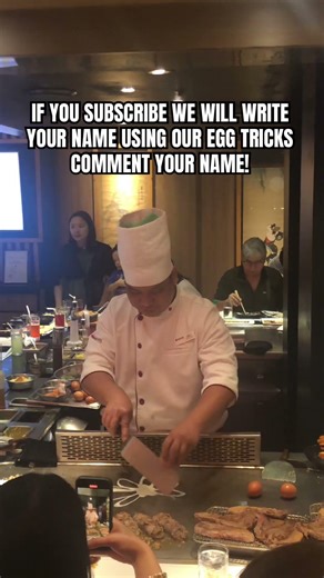 Chef show his art talent using egg tricks #eggtricks #chef #teppanyaki #chefjoe