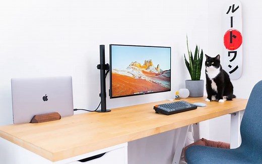 IKEA Desk Setup - 用MacBook Pro和宜家构造的简约风 Home Office Tour 2021!