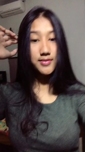 Hair Styling Techniques in Slow Motion