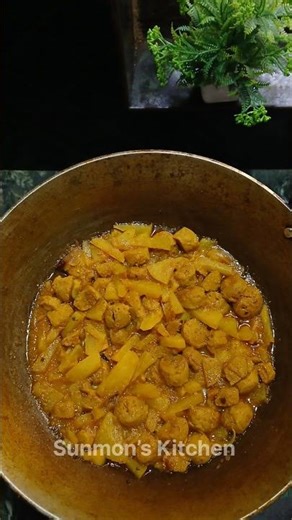 💪 Protein-Packed Soya Chunks Curry | 😍Healthy & Tasty Recipe #shortsfeed #ytshorts #SunmonsKitchen