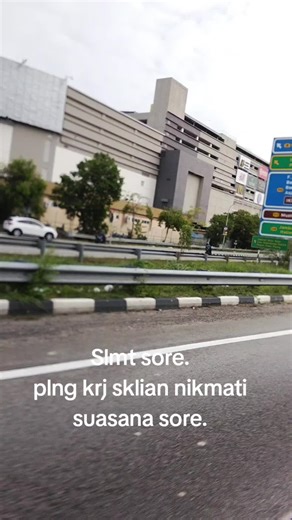 Insan tersisih (@insan.tersisih0)’s videos with Sesuatu Yang Sempurna - Hijau Daun