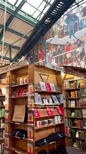 located in a restored victorian railway station in alnwick, england, this massive secondhand bookshop will absolutely blow you away. I could’ve spent the entire day exploring this bookshop and there were so many cozy spots to read in, including ones by a roaring fireplace and the cafe. this bookshop should be in every reader’s bookish bucket list! 📍barter books #bookshop #bookish #cozy