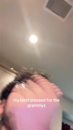 I’m so proud of how far she’s has come🥹 #greenscreen #fyp #grammys #fashion #viral @courtreezy