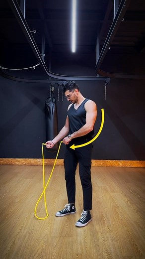 🃏Ghadi Abboud | Jumpman on Instagram: "Side swing 👌 Comment ‘SWING’ and I’ll send you my guide and insights to become a side swing master! 🀄️ Unlock the secrets by joining joining our skipping skool (link in bio) 🔗 Rope I use by @timelessjump #betheflow #jumprope #skipping #jumpropetutorial #skippingrope"