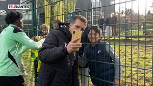 FCN : WILL STILL, PISTE REFERMÉE À peine ouvert le dossier Will Still déjà refermé au FC Nantes. Alors que des contacts ont bien eu lieu ces dernières heures entre l’entraîneur belge et les Canaris, les négociations n’iront pas plus loin d’après nos confrères de l’Equipe. En pleine crise sportive avec seulement une victoire sur ses 12 derniers matchs et une place de relégable, le FC Nantes s’est en tout cas lancé à la recherche d’un nouvel entraîneur. Luis Castro sera-t-il sur le banc vendredi f