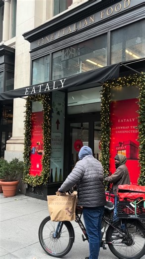 Eataly NYC on Instagram: "Looking for last-minute gift ideas? Head into Eataly to find all of your favorites! Cross stocking stuffers off the list with @marvis_usa toothpaste and @prorasousa shaving essentials. Give the chocolate-lover in your life a decadent @venchi_usa gift box and the home cook the unbeatable taste of @giusti1605 balsamics and @palazzodivarignanafoodusa olive oil. For a sweet Italian holiday treat, pick up an iconic panettone from Italian favorites like @muzzianticapasticceri