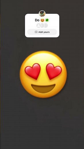 Smiley face with heart eyes #emoji #art ￼