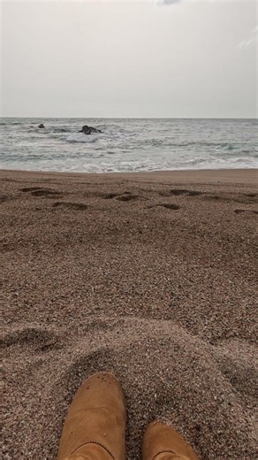 Sea, Waves and Beach — The Sea Is Always Beautiful 🌊