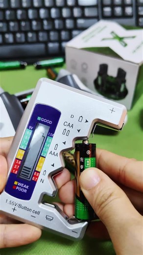 You have an Xbox controller. Do you have a rechargeable battery ?🔋 #rechargeablebattery #xboxseriesx #xboxgamer #xbox #batteryhealth #HolidayHaul #Gaming #xboxcontroller #gameday #xboxone