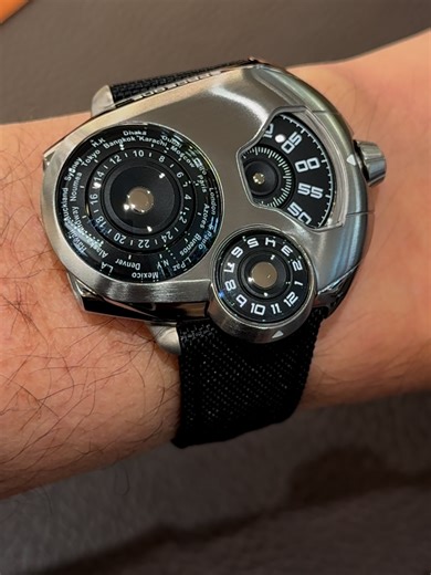 Time zones, reimagined. 🌍🚀 The SpaceOne Worldtimer brings a bold new way to read the world. Built with rotating discs for cities, hours, and minutes, this fully in house mechanical worldtime display is intuitive, futuristic, and unmistakably SpaceOne. No traditional hands. No visual clutter. Just pure design and mechanical clarity inspired by space exploration and modern travel. Available now. #SpaceOne #SpaceOneWorldtimer #Worldtimer #Horology #Timepiece #Collectors #Watch