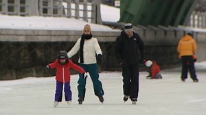 Slippery roads but few crashes