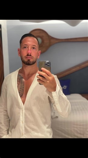 วิดีโอของ Bodros Andrei (@b.andrei09) พร้อมเพลง HELLO THAILAND - THREE MUSKETEERS