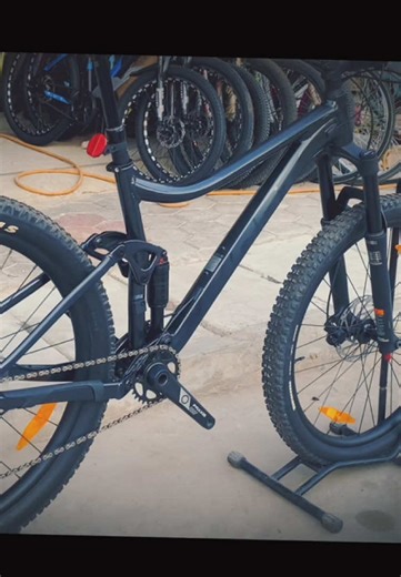Giant Stance 27.5: Versatile Full-Suspension Trail Bike