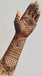 Simple easy Mehndi designs. . . . #mehndiartist #mehendi #mehndi #mehndiart #mehndidesign | Mehndi Design Simple