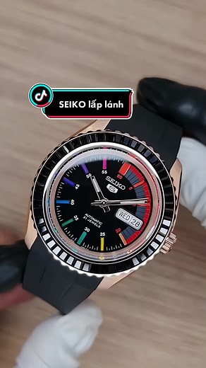 SEIKO lấp lánh - Mod Đồng Hồ Thể Thao Trên Server Trái Đất