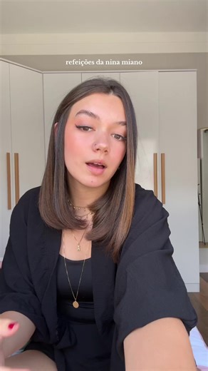 As Refeições Performáticas de Nina Miano e o Hate