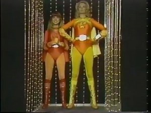 Electra Woman and Dynagirl (1976) | Flashbak