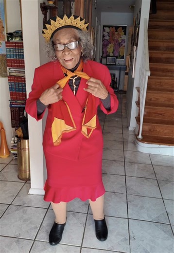 Advent Sunday Outfit Inspiration for Women