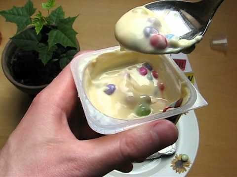 Nestle Vanillejoghurt and Smarties