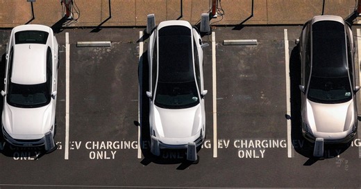 Trump signs resolutions blocking California's pro-EV rules