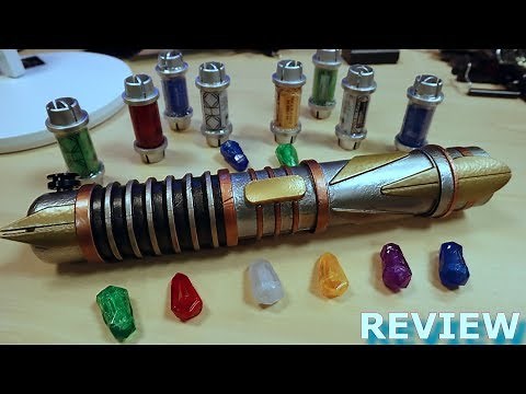 Star Wars Galaxy's Edge - Savi's Workshop Custom Lightsaber Review