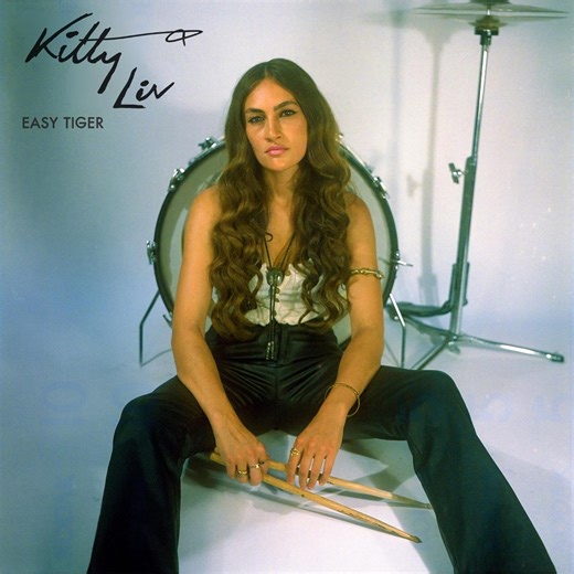 Kitty Liv :: „Easy Tiger“