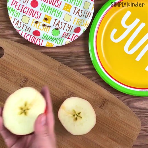 3.3K views · 12 comments |  離 Apple Science Experiments! 퐖퐎퐖 your students with these amazing hands-on + exciting lessons! Guaranteed to amaze!  Comment "SEPTEMBER" to grab yours now! ✅ | Simply Kinder | Facebook