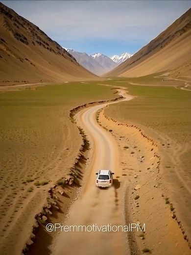 Ladakh Ki Hawa Me Khud Ko Paao! 🥰🥰 #ladakh #ladakhtrip #motivationshorts #shorts #trip #roadtrip