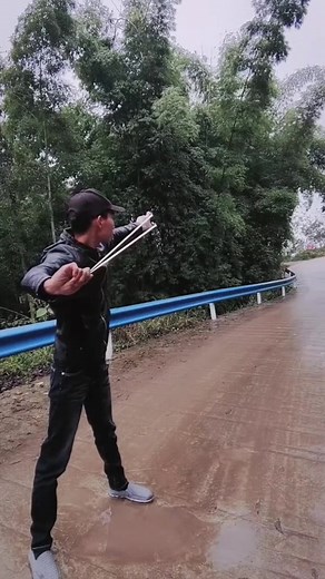 Precision Slingshot Shooting with 13mm Steel Ball