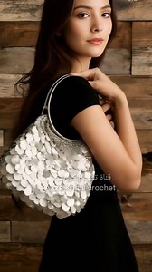 شنطة كروشيه سواريه فضية أنيقة | Handmade Crochet Evening Bag with Sequins #reels #crochet #knitting #artist #yarn #grannysquare #makersgonnamake #tutorial #crocheting #sewing #bag #bags | أميمة كروشيه
