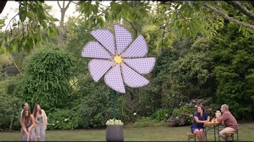 Film Falling Inn Love (2019) Frisca okru