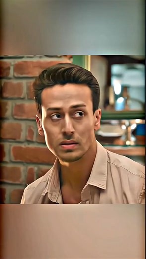 Tiger Shroff 💯🔥 Ananya pandey Win Dance award|#shortsfeed #trendingshorts #ytshorts #tigershroff