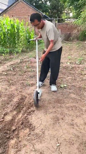 This Manual Plow Is Pure Satisfaction! 🚜💨
