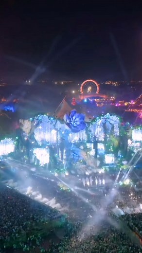 Satisfaction David Guetta Tomorrowland 2024 💙❤️💙 This Track Never Diess #rave #tomorrowland2024 #tomorrowland #festival #edm #electronicmusic #davidguetta #satisfaction #bennybenassi