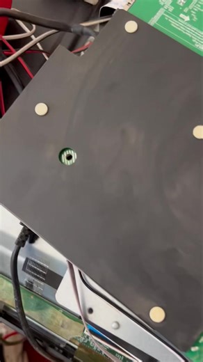 En cours de réparation smart TV VEGA 55 pouces panne alimentation | Réparation TV à domicile Tunis