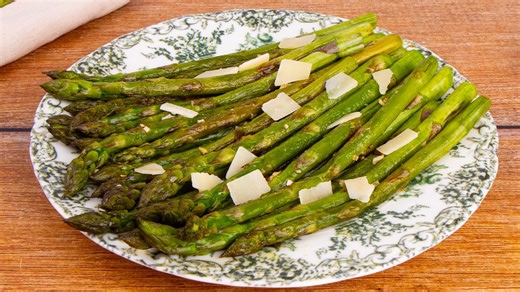 Pan-Fried Asparagus (10-Minute Side Dish!)