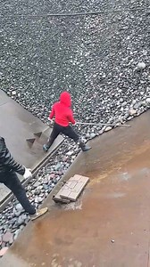 21K views · 282 reactions | Barge Unloading 2800 Tons of Small Pebbles-Relaxing Pebble Flow Video | USA Machines Channel | Facebook