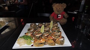 Shinto's 5lb "Godzilla" Sushi Roll Challenge - FoodChallenges.com