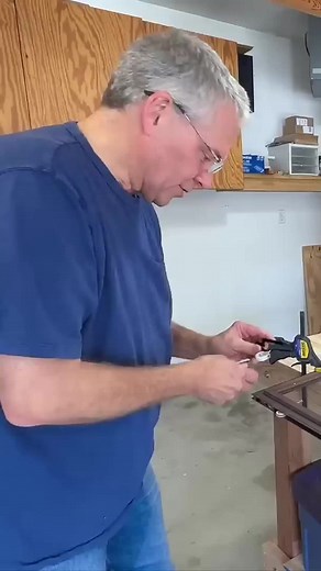 How to Replace Rollers on a Screen Door