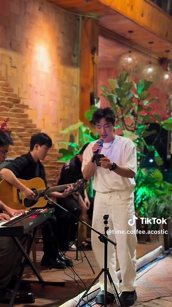 Đêm nhạc Acoustic miễn phí tại TIME COFFEE