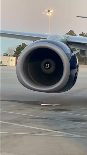 Jet Engine Start Up Close Delta B737-900ER Maintenance Test | Delta Airlines 737-900ER Engine