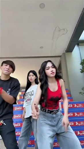 How he dances #foryou #funny #youtubeshorts #dance