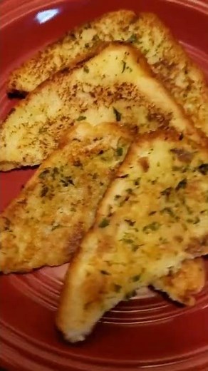 How to make this Triangle Butter Toast