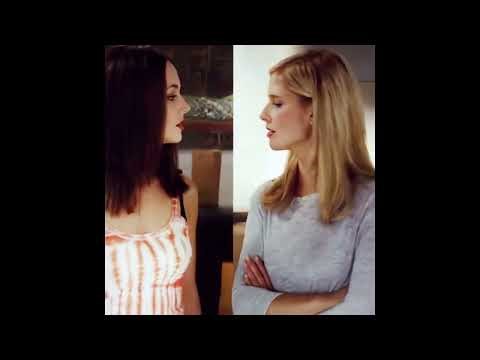 Buffy the Vampire Slayer Buffy and Faith kiss