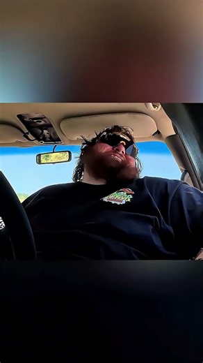 Грузовик сдал назад, и появилась полиция😲 #short