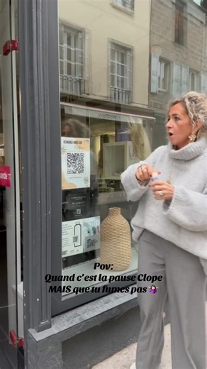 Quand c’est la pause clope !!! MAIS sans Clope 🤭🤭🤭 N’oublions pas Fumer Tue 🫣 #montbrisonloireforez #montbrison42600 #montbrisonmesboutik #pausegourmande #pauseclope #cigarette | Les filles d'à côté