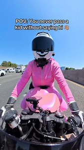 I might pass an adult up without waving hi… but never a little one ☺️🏍️🫶🏽 Bike: 2021 @kawasakiusa ZX6R Helmet intercom: @cardosystems Packtalk Pro Use code RNBARBIE for a discount Camera: @insta360 @insta360motorcycling X4 Trauma Kit: @traumoto Use code RNBARBIE for a discount Helmet: @shoeihelmetsusa X15 Airbag vest: @alpinestars Tech Air 5 Riding boots: @alpinestars Stella SMX 6 v2 Vented Crash cage: @impaktech crash cage adjustable subframe Use code RNBARBIE for a discount Law Firm: @lawti