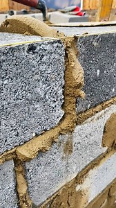 How To Lay Bricks tricks For Beginners Using a line 🧱🧱🧱🧱#brickhouse #bricks | Bricklayer