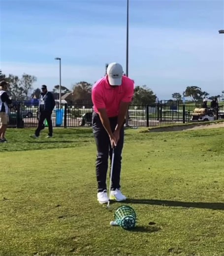 Joseph Mayo on Instagram: "Mr. McIlroy of course loading the trail wrist into deep extension while keeping the trail palm on top of the shaft."